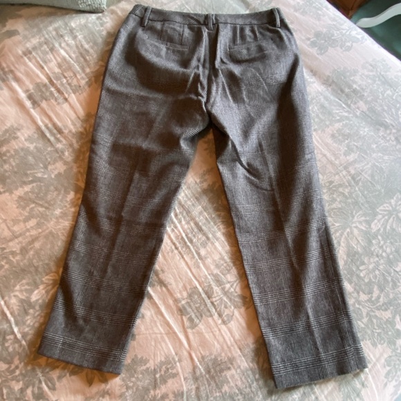 Boden Wool-Blend Houndstooth Crop Pants - Picture 5 of 7